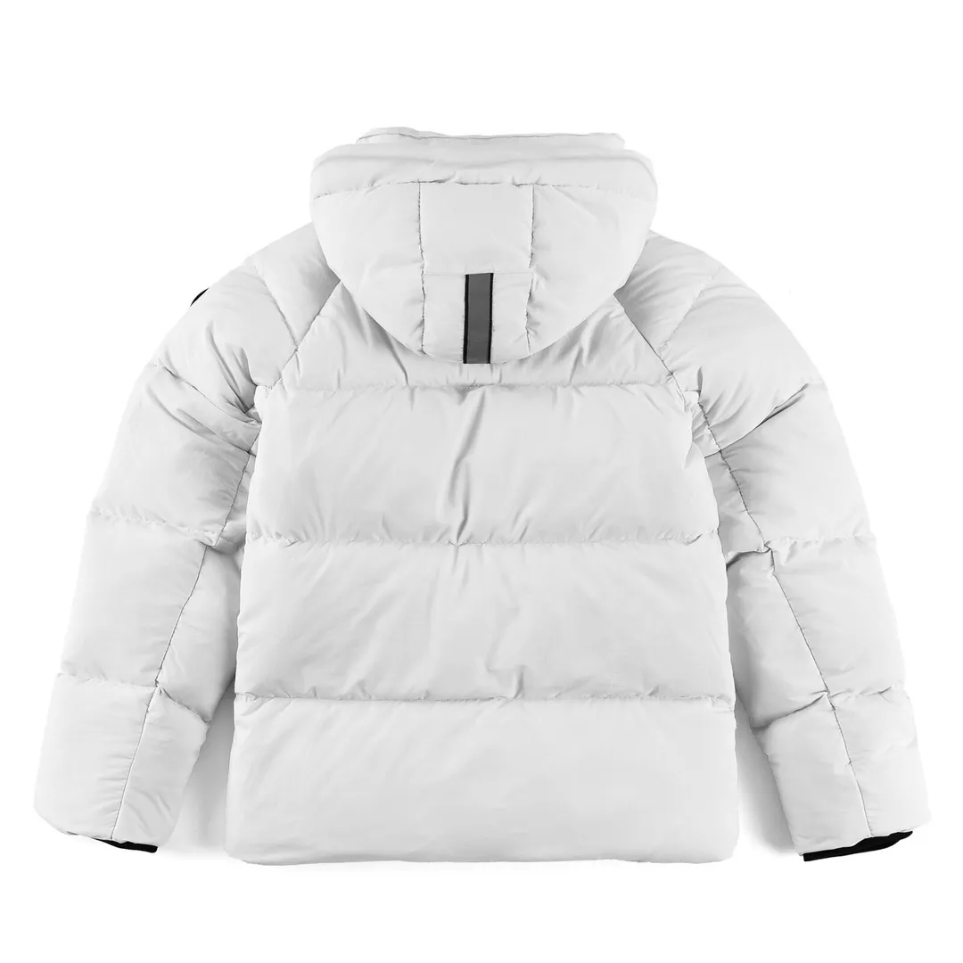 P780 CANADA GOOSE/Canada Goose Junction/3M Reflective Black Label Parker/2602LB Ouyang Nana's same Junction Parker is made of CORDURA@'s super-soft EnduraLuxe fabric, which enhances the durability of easy-to-wear parts, making it lightweight and durable. 360-degree reflective strips on the collar improve visibility in low-light environments. Features a removable hood for easy transition into warmer weather. Removable premium insulated hood can be adjusted both ways Color: Black White Sizes: XS-XXL
